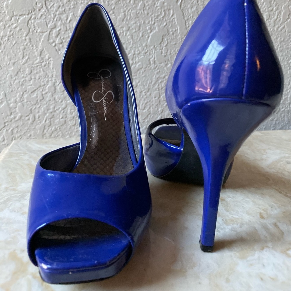 Jessica Simpson stilettos